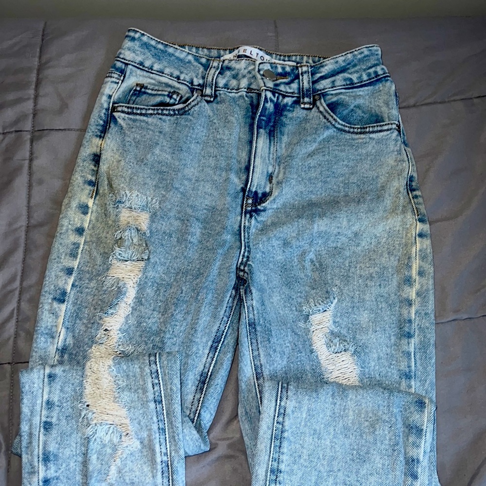 High waisted light wash jeans
